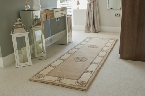 100% Wool Beige Premier Superwashed Chinese Rug Design Handknotted in China with a 25mm pile