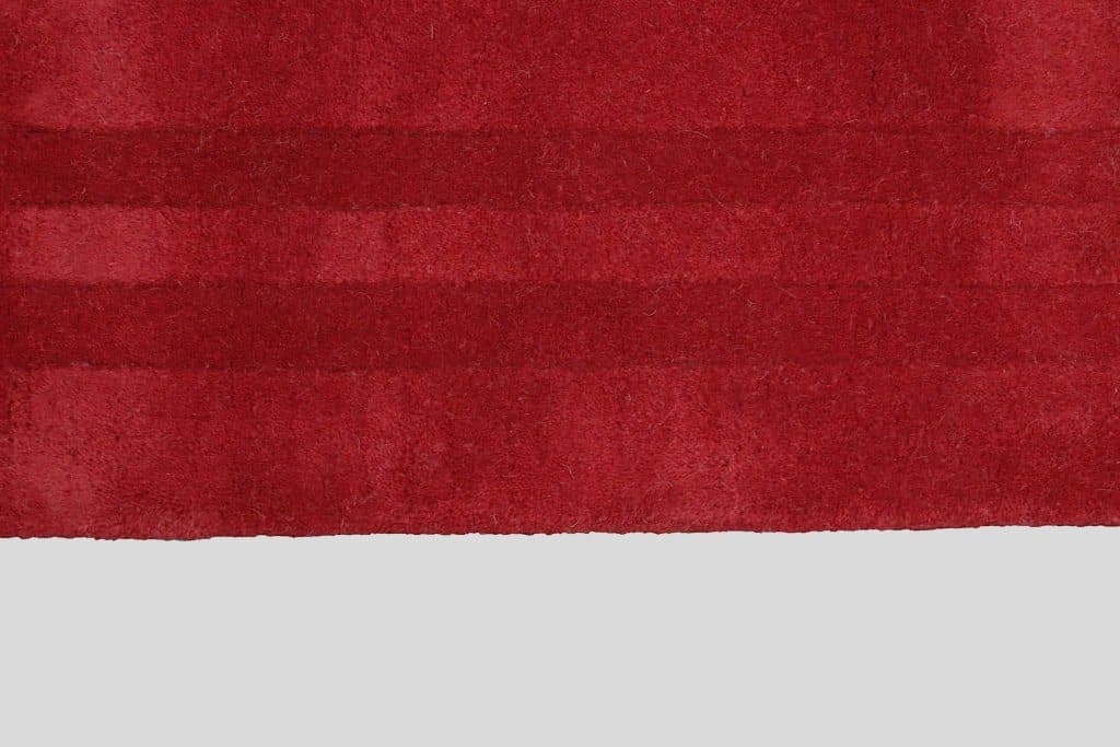 Lippa Plain Carved Rug - Red - Plain 100% wool rug with carved desig HHL030005 420 x 300