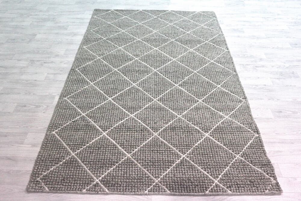 Plaited Rug - Grey - Plain 100% wool rug with Plaited design ILE018008